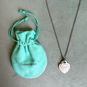 Tiffany & Co. Return to Tiffany Double Heart Mother of Pearl Necklace 925